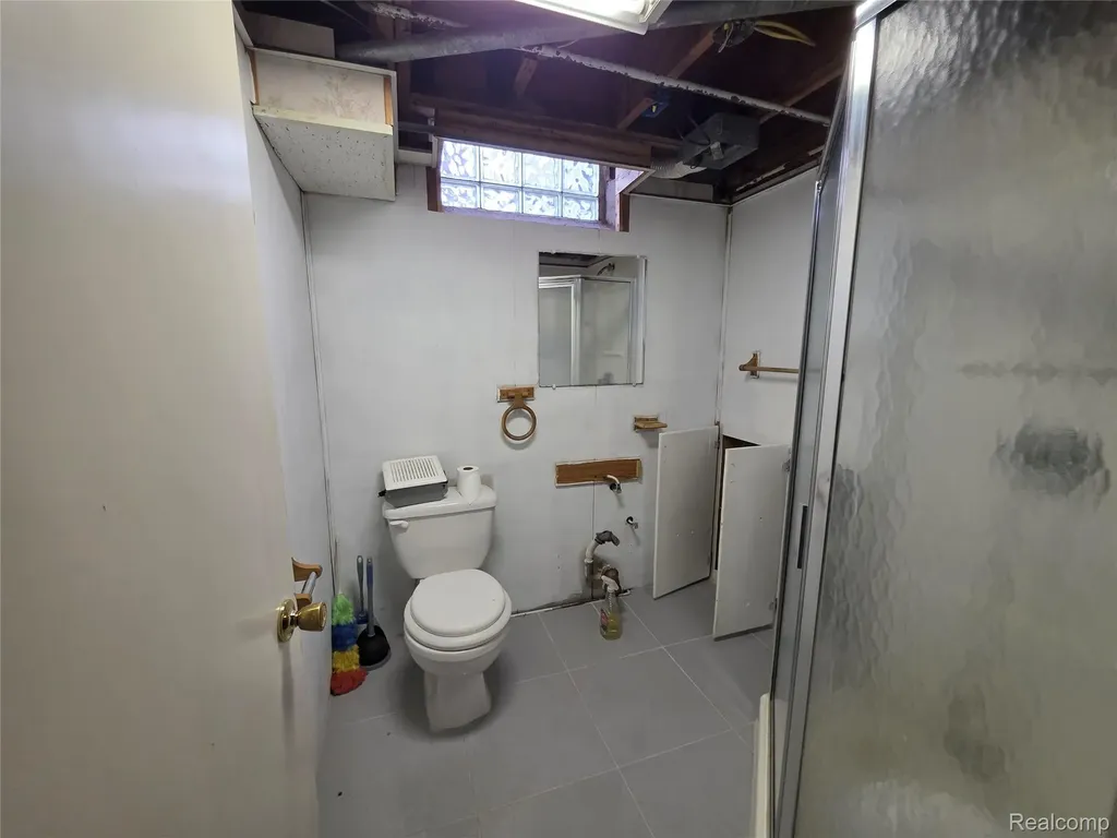 1842 Lathers Street Garden City City MI 48135