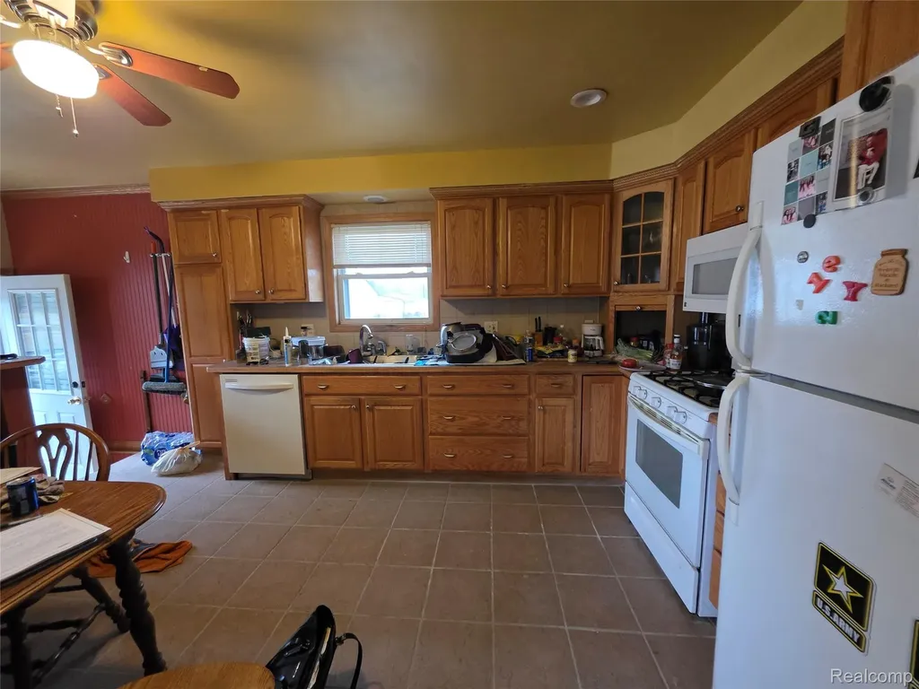 1842 Lathers Street Garden City City MI 48135