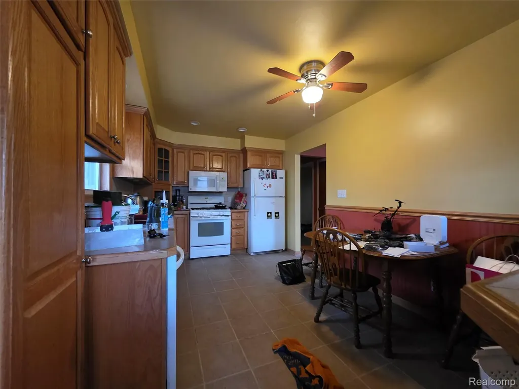 1842 Lathers Street Garden City City MI 48135