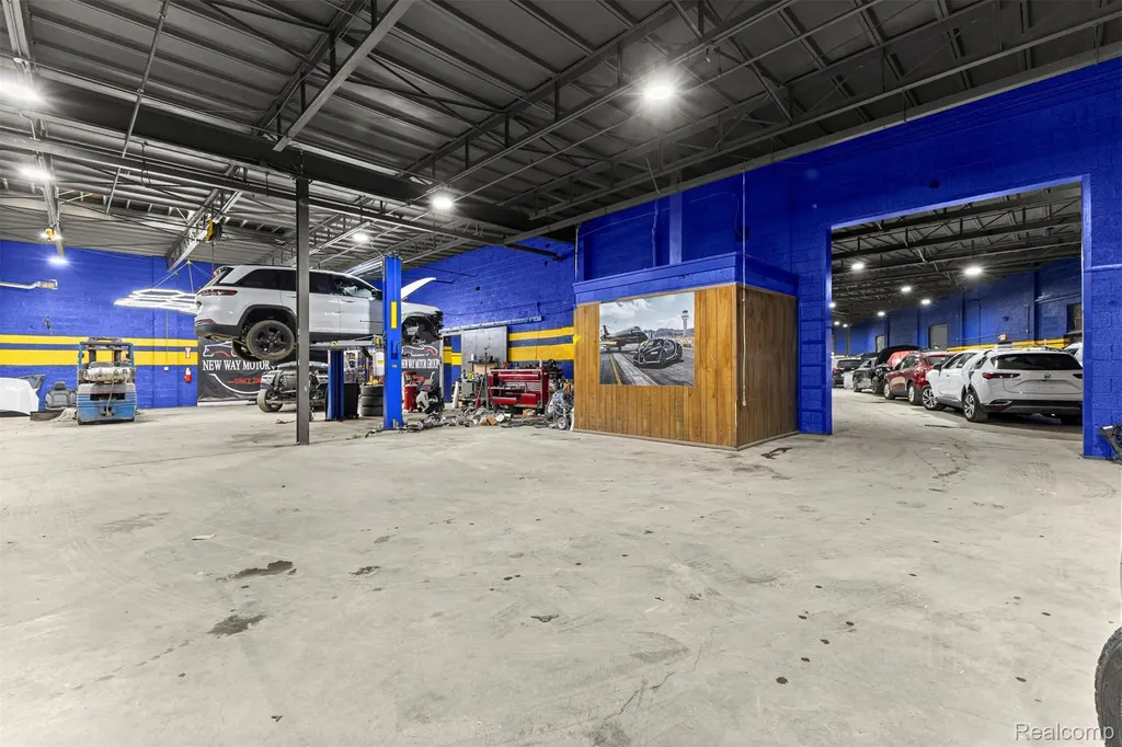 12950 Lyndon Street Detroit City MI 48227
