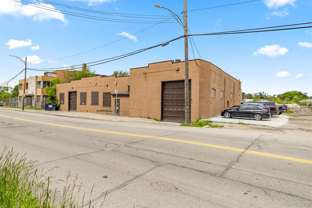 12950 Lyndon Street Detroit City MI 48227