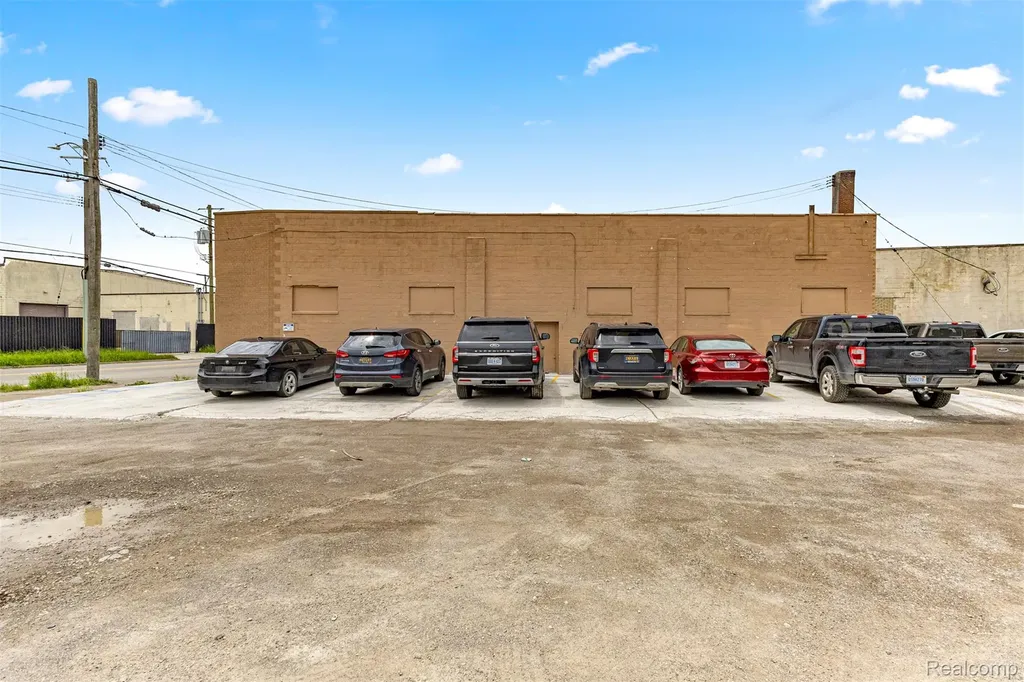 12950 Lyndon Street Detroit City MI 48227