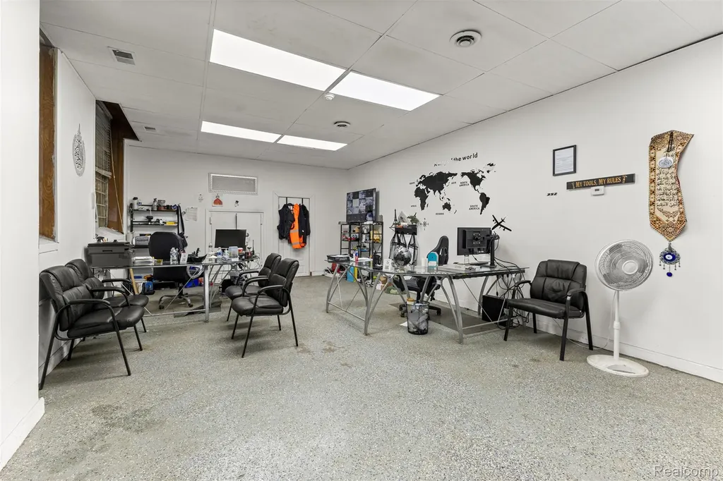 12950 Lyndon Street Detroit City MI 48227