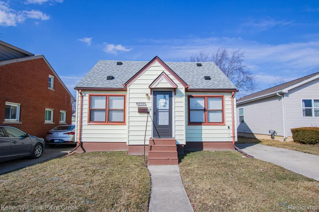 8493 Jewett Avenue Warren City MI 48089