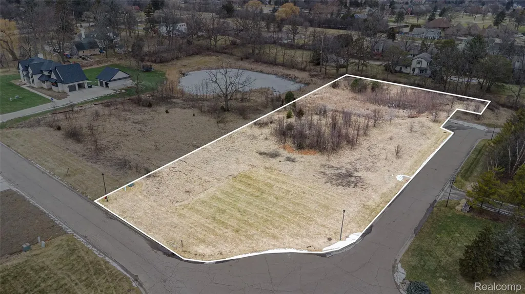 5 Fairway Trail Grand Blanc Charter Township MI 48439
