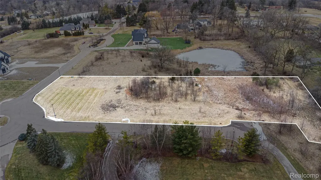 5 Fairway Trail Grand Blanc Charter Township MI 48439