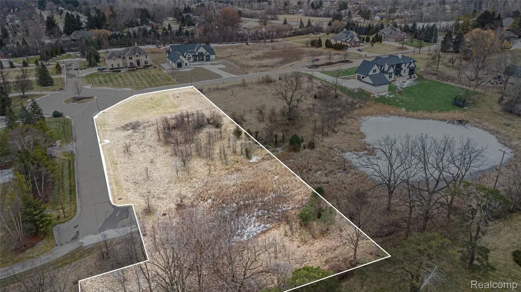 5 Fairway Trail Grand Blanc Charter Township MI 48439