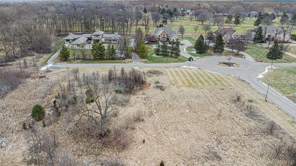 5 Fairway Trail Grand Blanc Charter Township MI 48439
