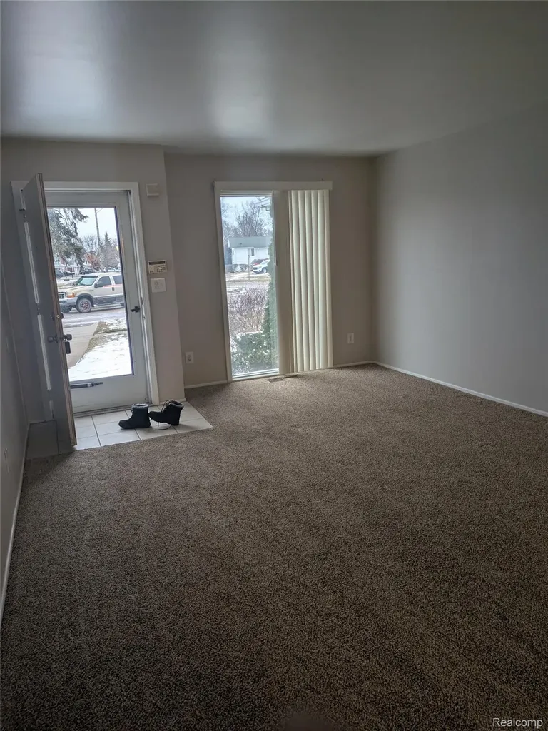 1939 Laurel Oak Dr Laurel Oak Drive Flint City MI 48507