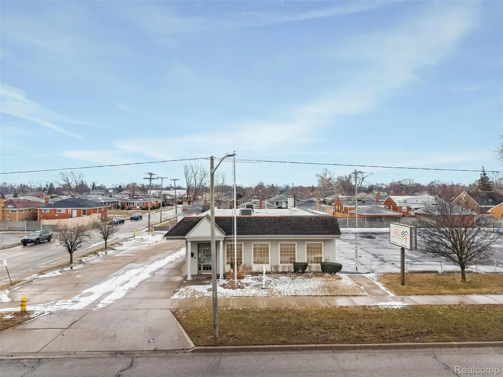 18400 E 9 Mile Road E Eastpointe City MI 48021