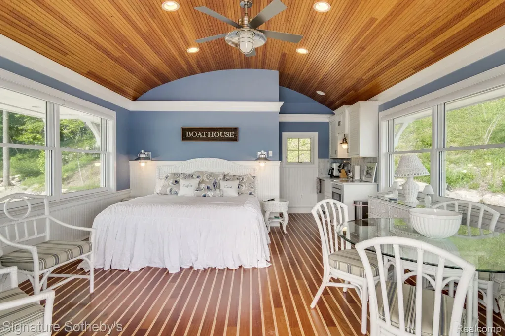 14625 Edgewater Drive Lyndon Township MI 48137