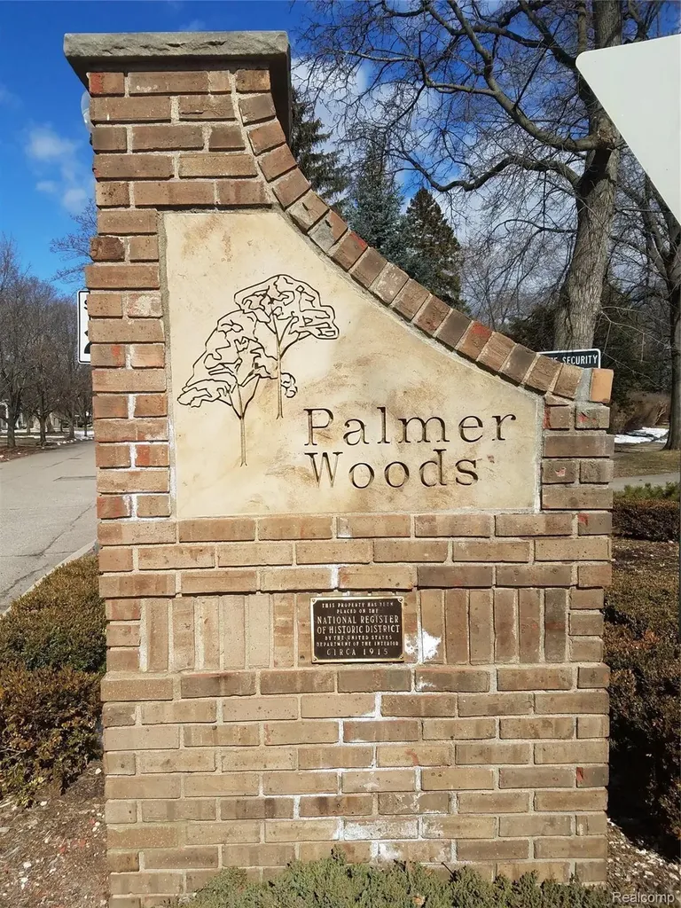 2411 W 8 Mile Road Detroit City MI 48203