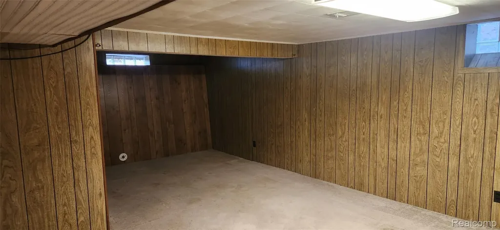 23466 Audrey Avenue Warren City MI 48091