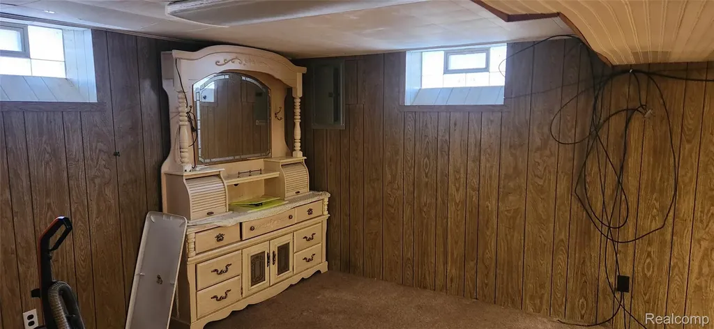23466 Audrey Avenue Warren City MI 48091