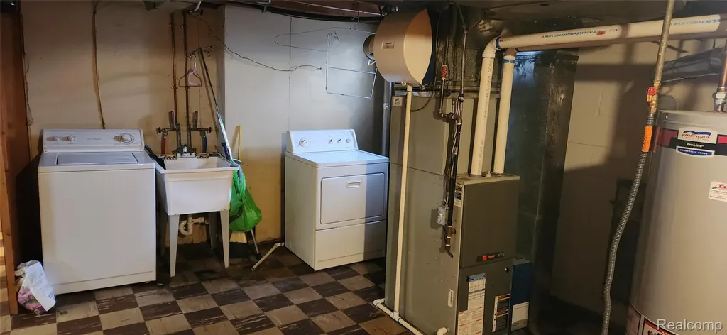 23466 Audrey Avenue Warren City MI 48091