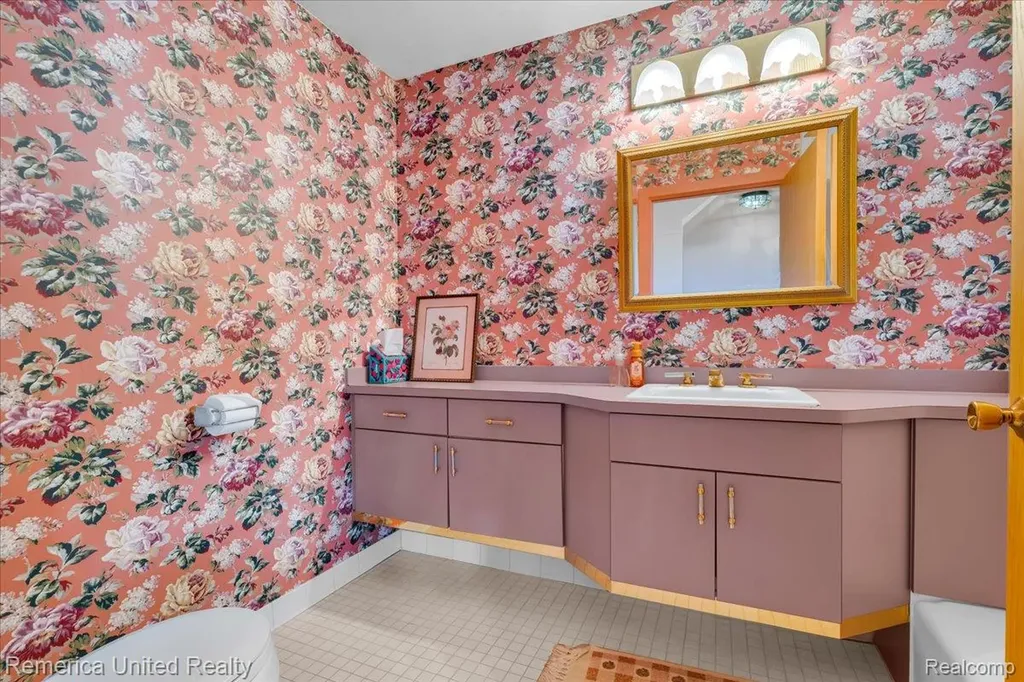2457 Spring Lake Lane Brighton Township MI 48114