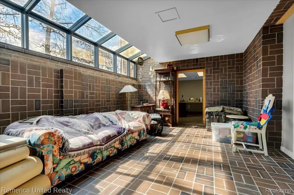 2457 Spring Lake Lane Brighton Township MI 48114