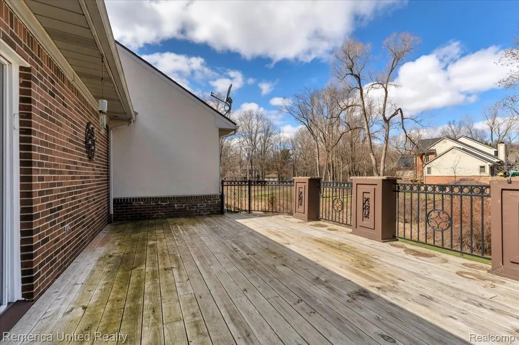 2457 Spring Lake Lane Brighton Township MI 48114
