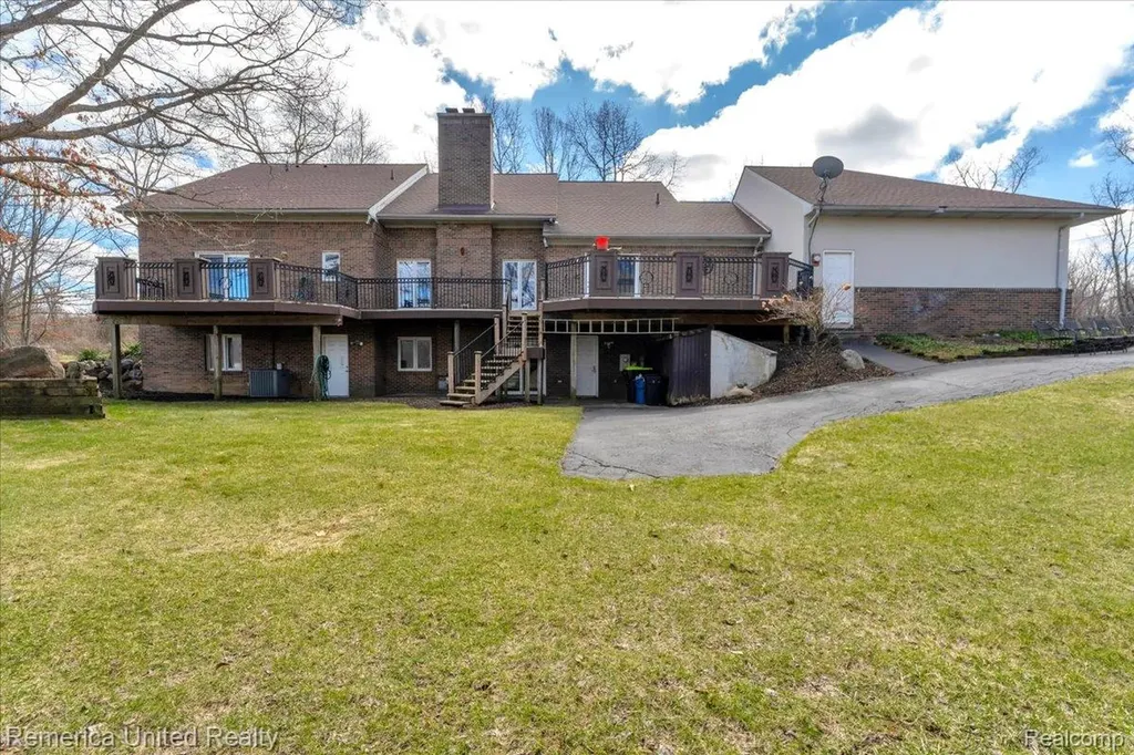 2457 Spring Lake Lane Brighton Township MI 48114