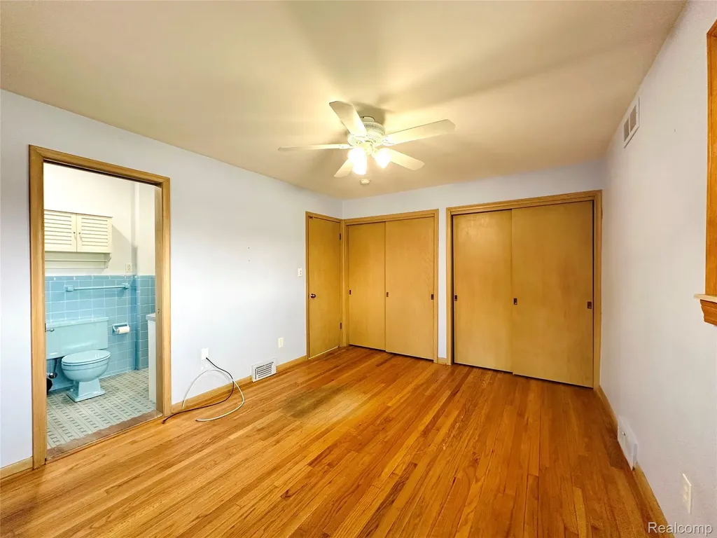 23213 Greencrest Street St. Clair Shores City MI 48080