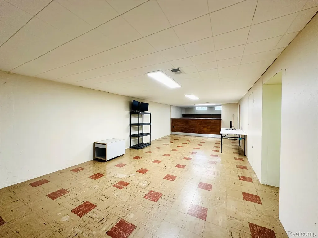 23213 Greencrest Street St. Clair Shores City MI 48080