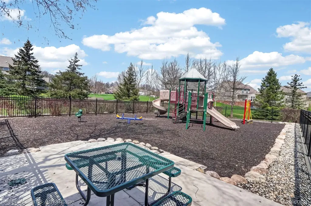 59371 Peters Barn Drive Lyon Charter Township MI 48178