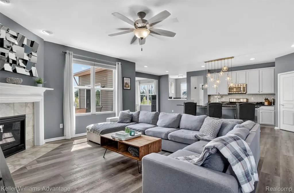 59371 Peters Barn Drive Lyon Charter Township MI 48178