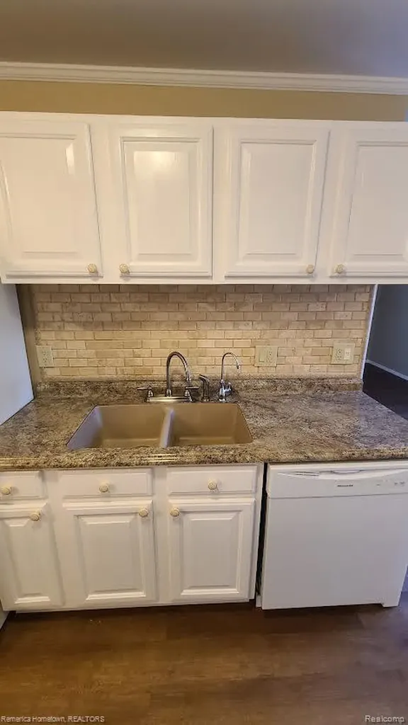 42542 Saratoga Road Canton Charter Township MI 48187