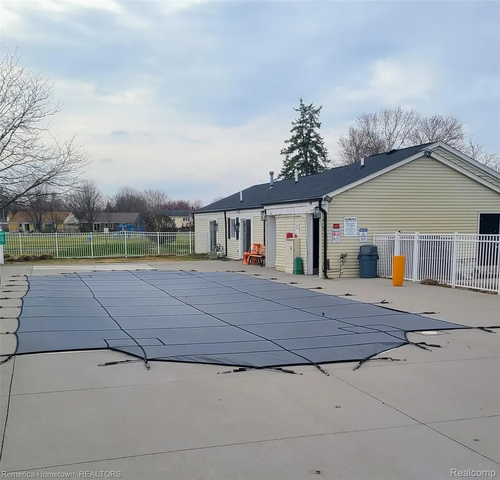 42542 Saratoga Road Canton Charter Township MI 48187