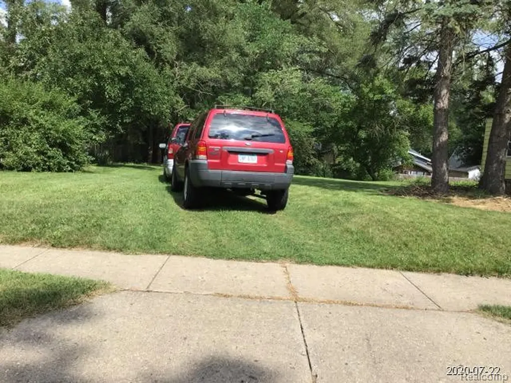 2048 Wyoming Avenue SW Wyoming City MI 49519