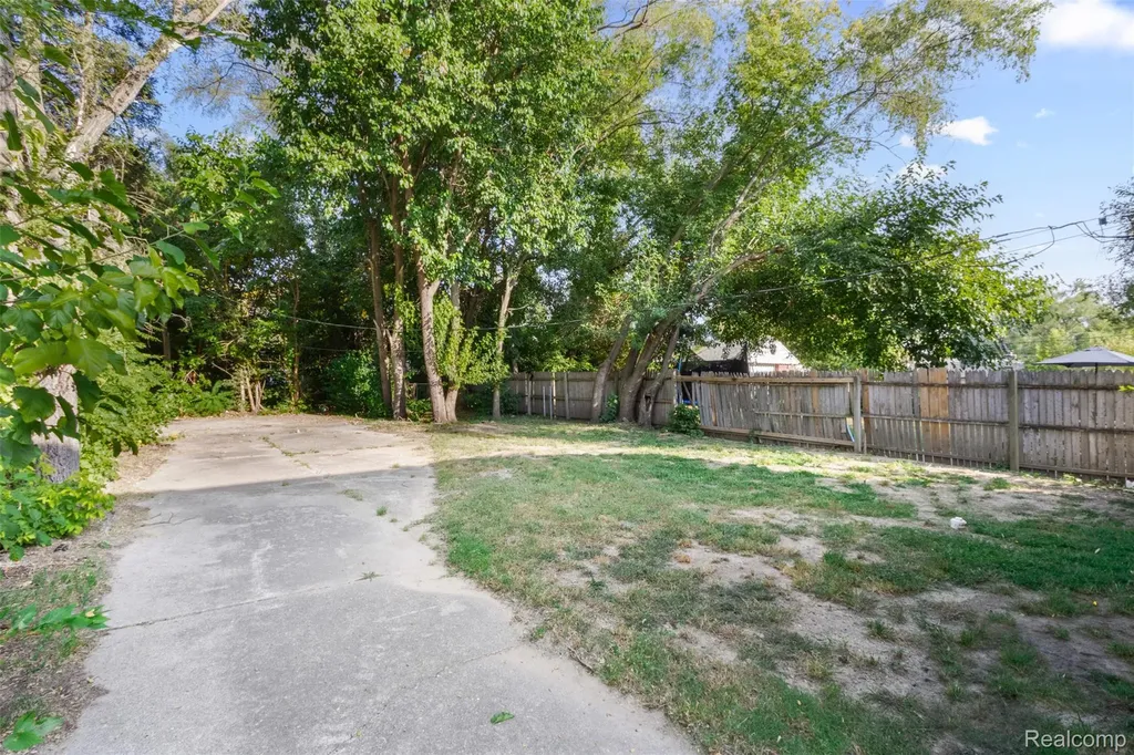 16166 Lauder Street Detroit City MI 48235