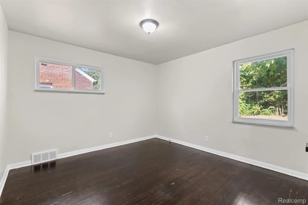16166 Lauder Street Detroit City MI 48235