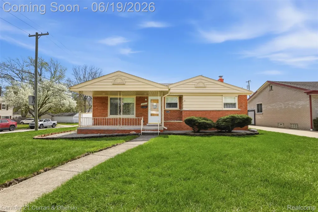 24605 Eton Avenue Dearborn Heights City MI 48125