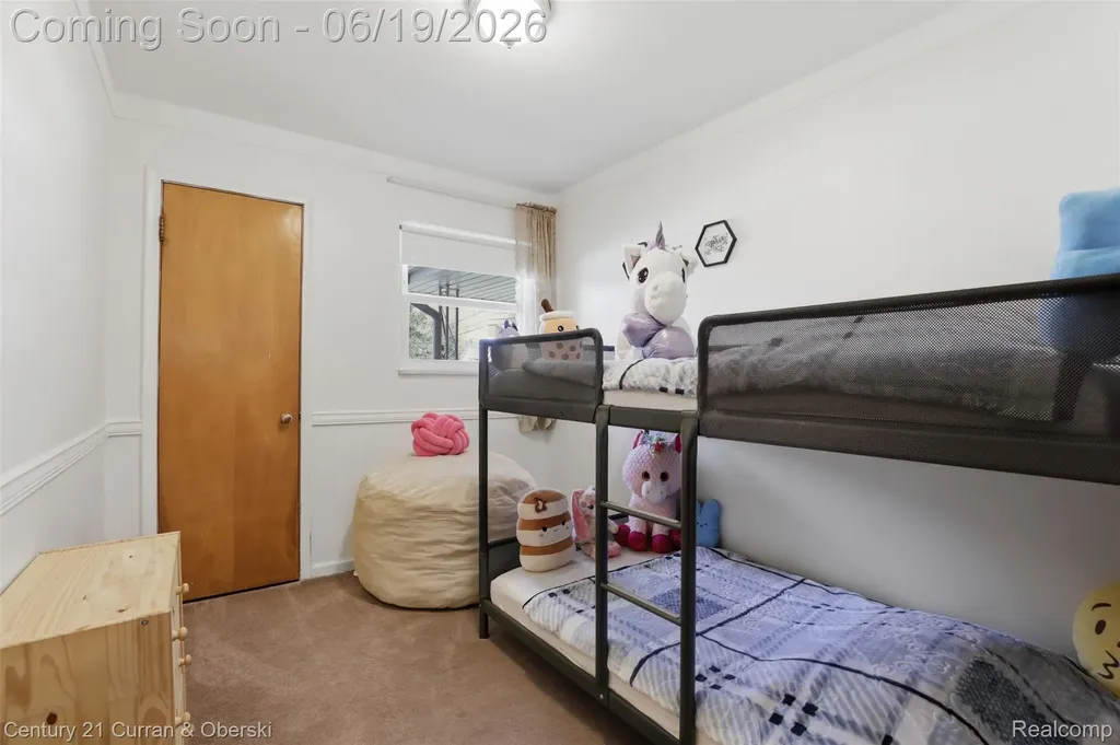 24605 Eton Avenue Dearborn Heights City MI 48125