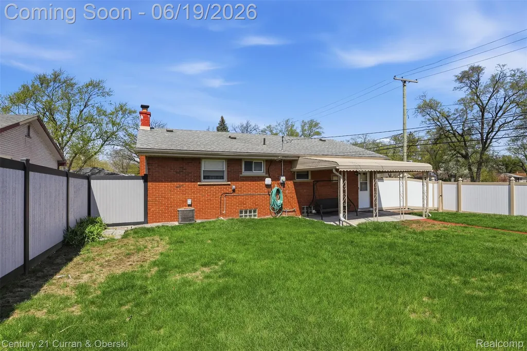 24605 Eton Avenue Dearborn Heights City MI 48125