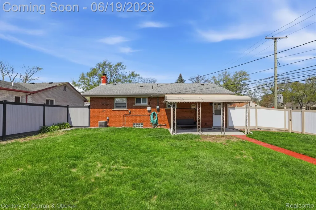24605 Eton Avenue Dearborn Heights City MI 48125