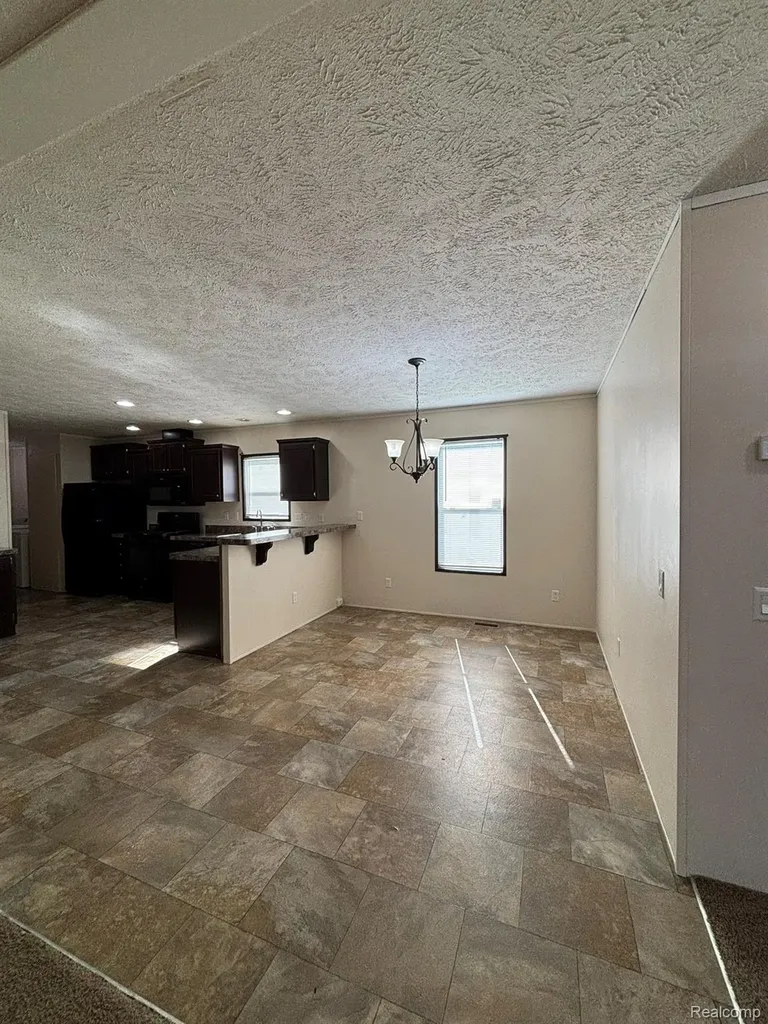 3459 Pine Ridge Burton City MI 48519