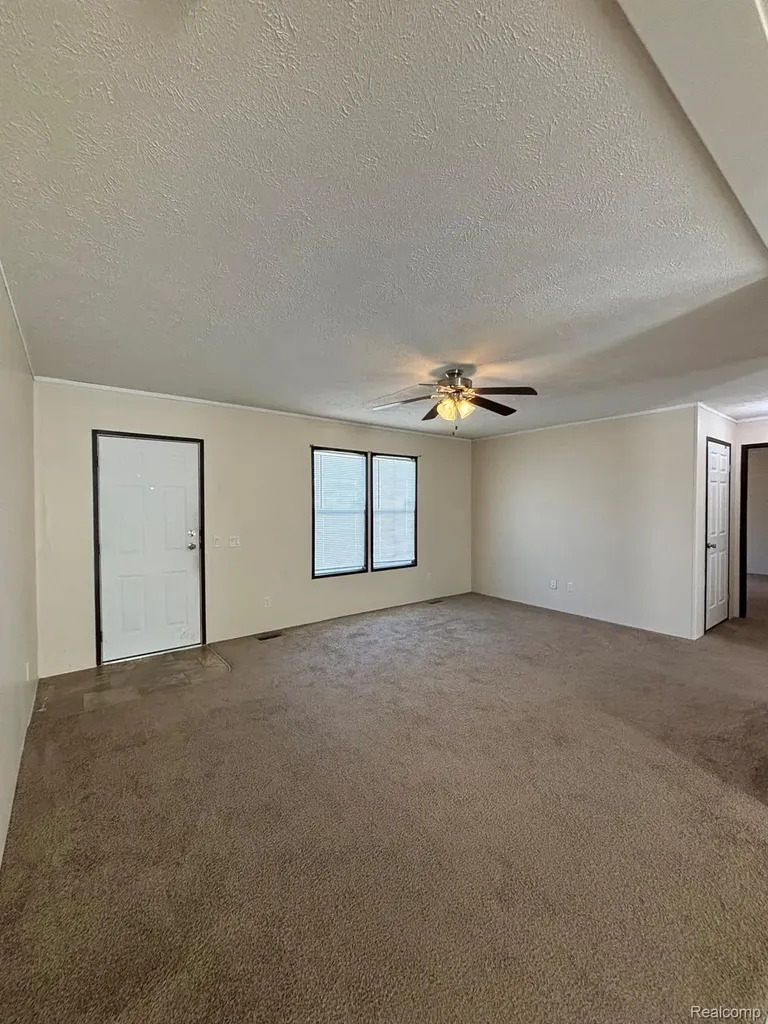 3459 Pine Ridge Burton City MI 48519