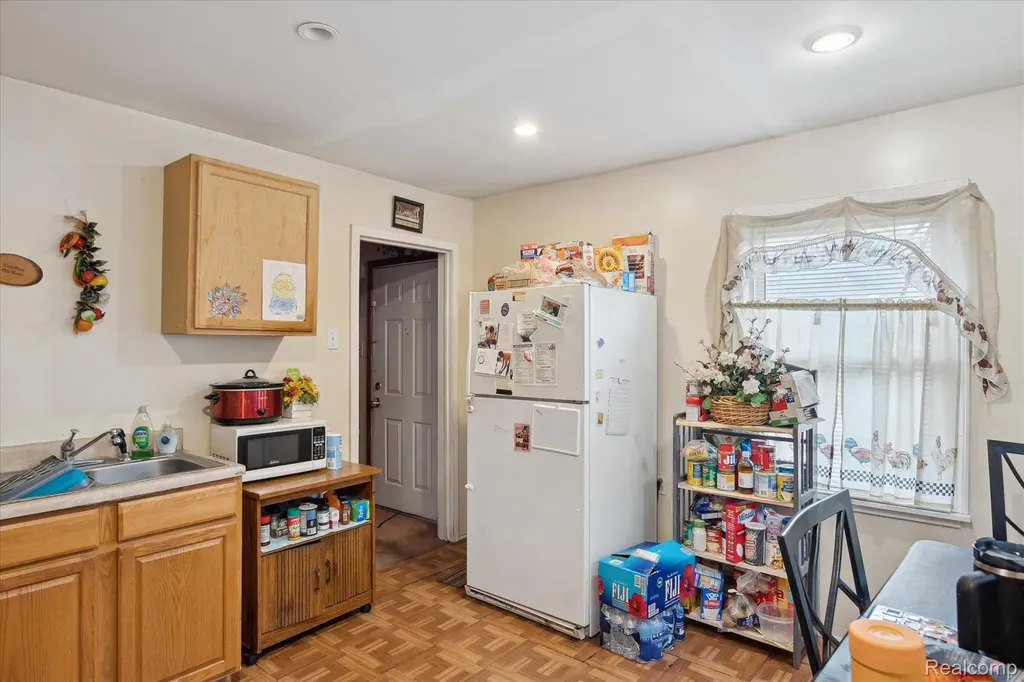 11908 Roxbury Street Detroit City MI 48224