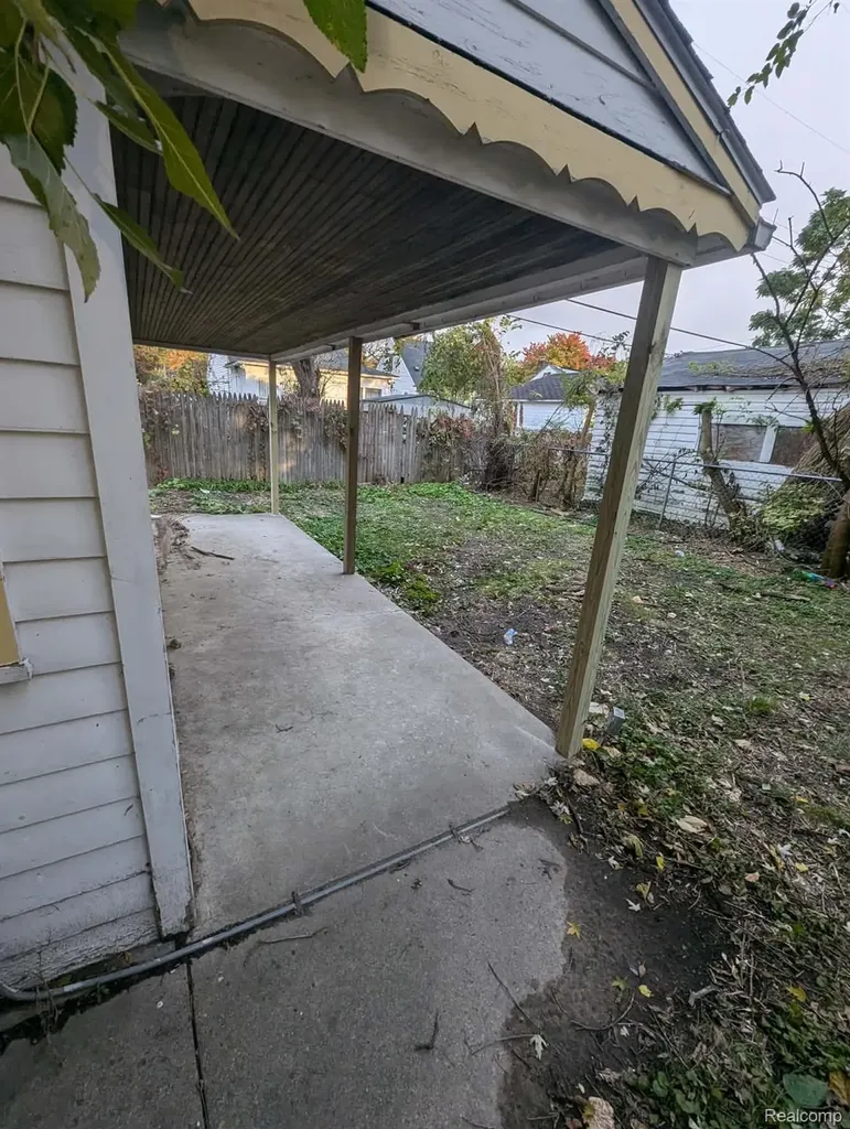 18974 Westmoreland Road Detroit City MI 48219