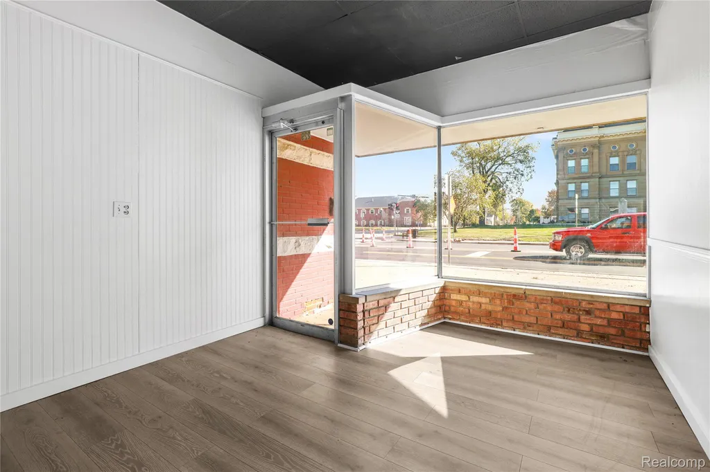 229 N Shiawassee Street Corunna City MI 48817