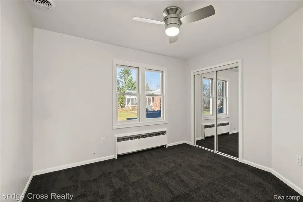 95 Hillsdale Road Bloomfield Charter Township MI 48302