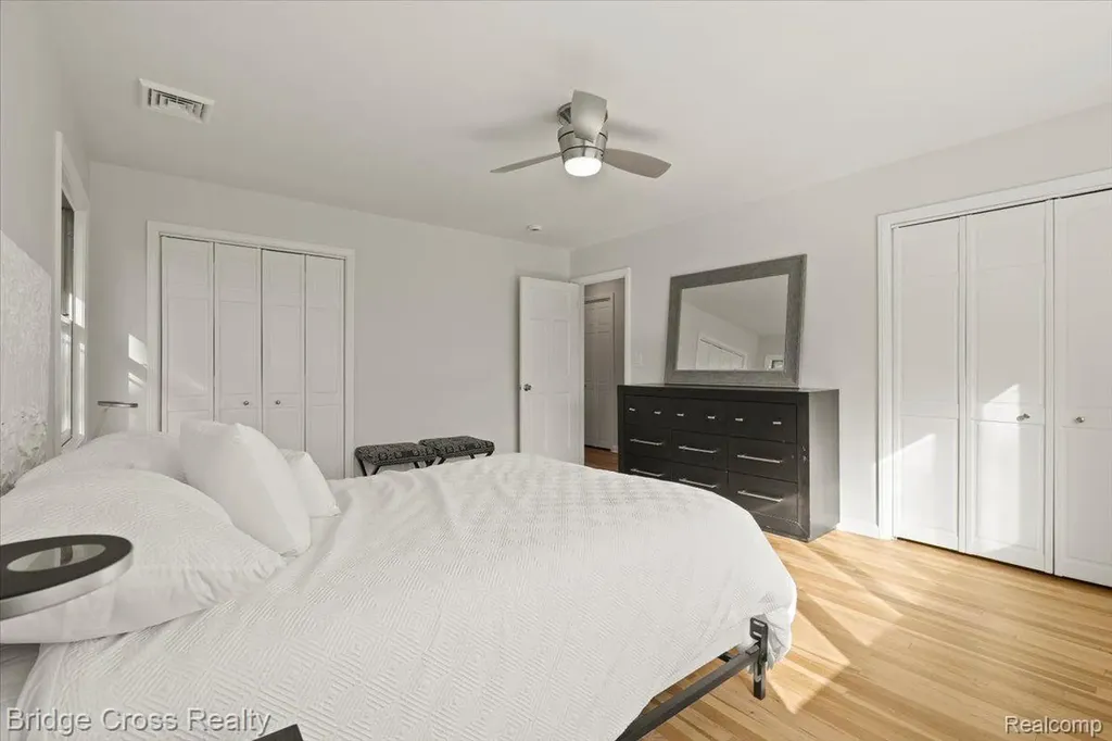95 Hillsdale Road Bloomfield Charter Township MI 48302