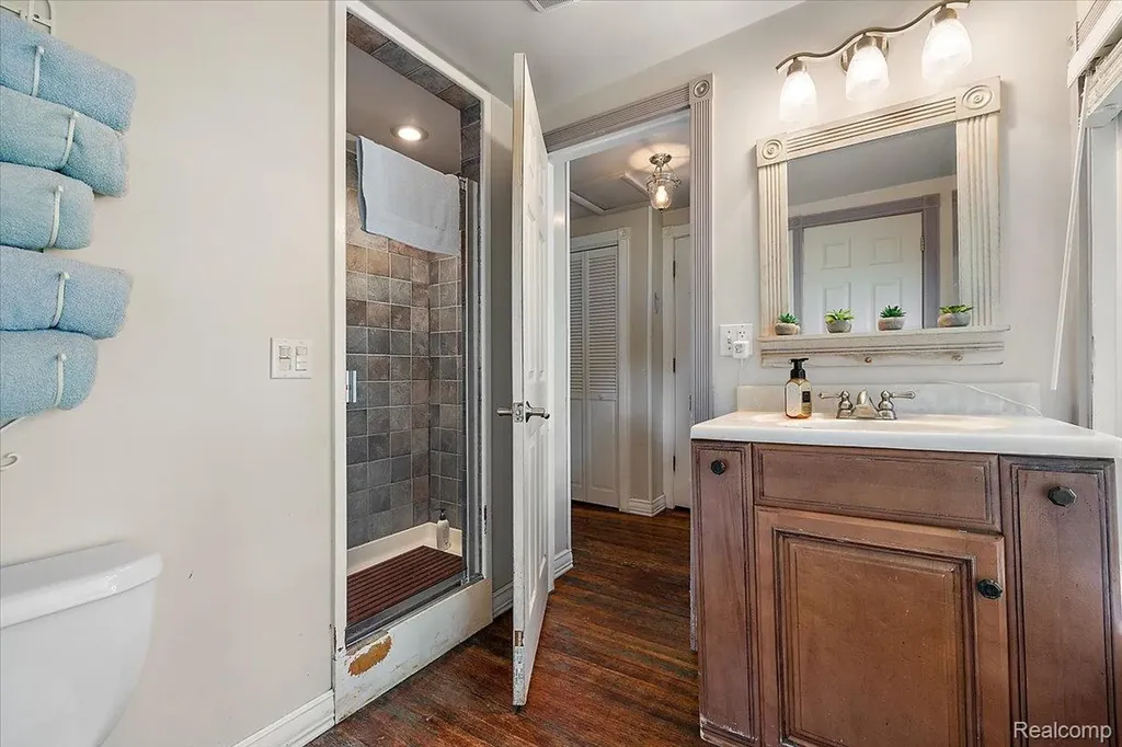 38292 Murdick Drive New Baltimore City MI 48047
