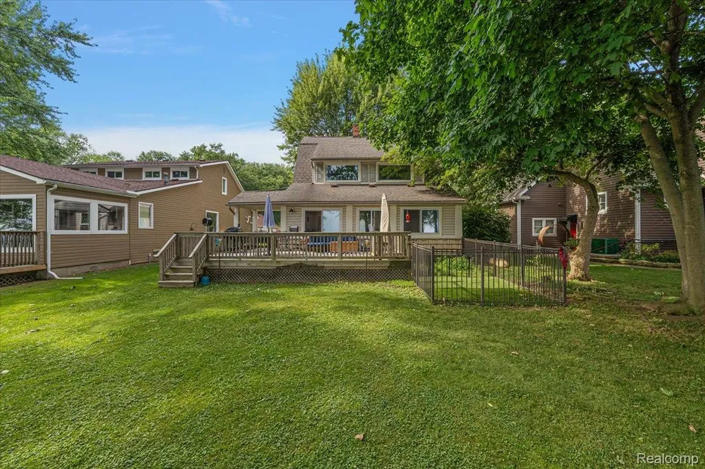 38292 Murdick Drive New Baltimore City MI 48047