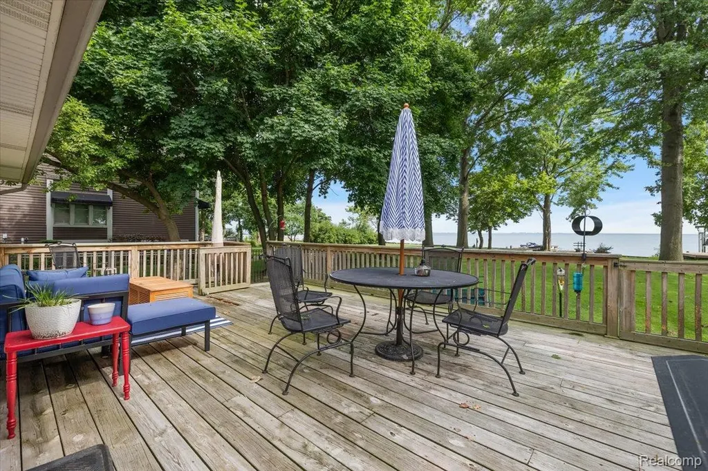 38292 Murdick Drive New Baltimore City MI 48047