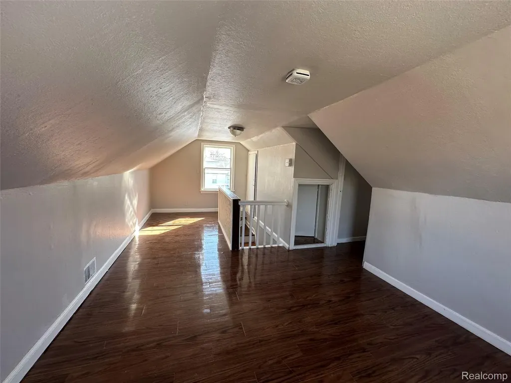 3241 Walton Avenue Flint Charter Township MI 48504