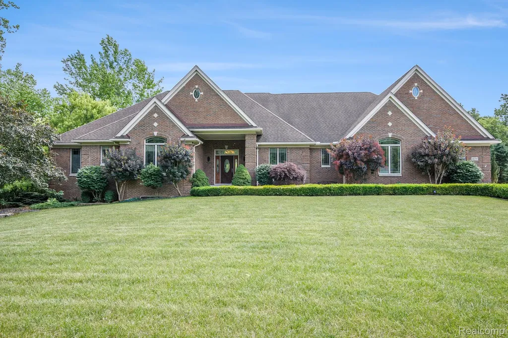 8670 Country Manor Drive Bruce Township MI 48065