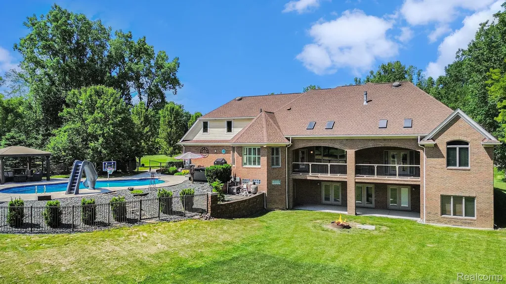 8670 Country Manor Drive Bruce Township MI 48065
