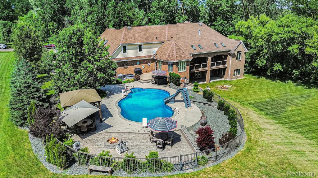8670 Country Manor Drive Bruce Township MI 48065